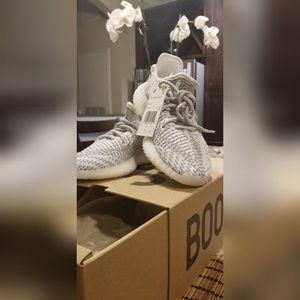 Authentic YEEZY BOOST 350 Static